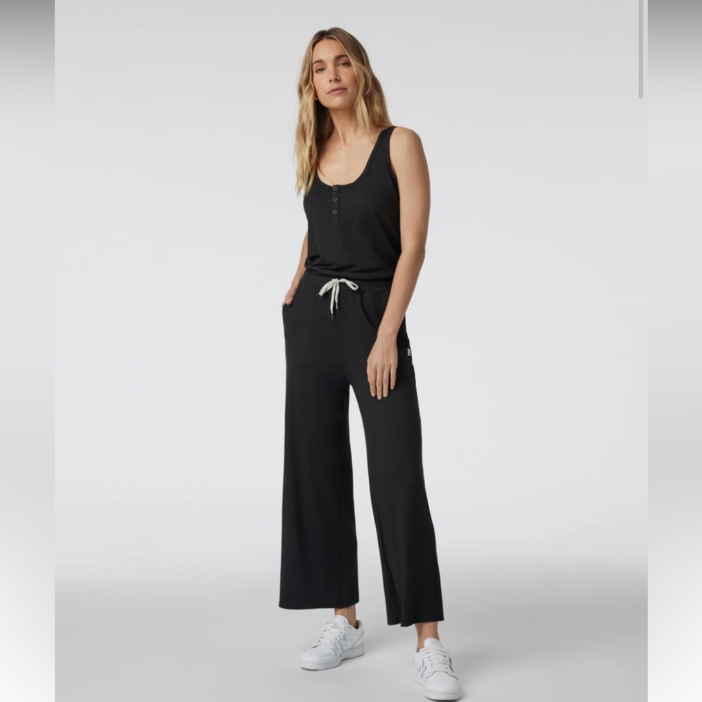 NWOT- VUORI Fall Black Heather Jumpsuit - Size Small